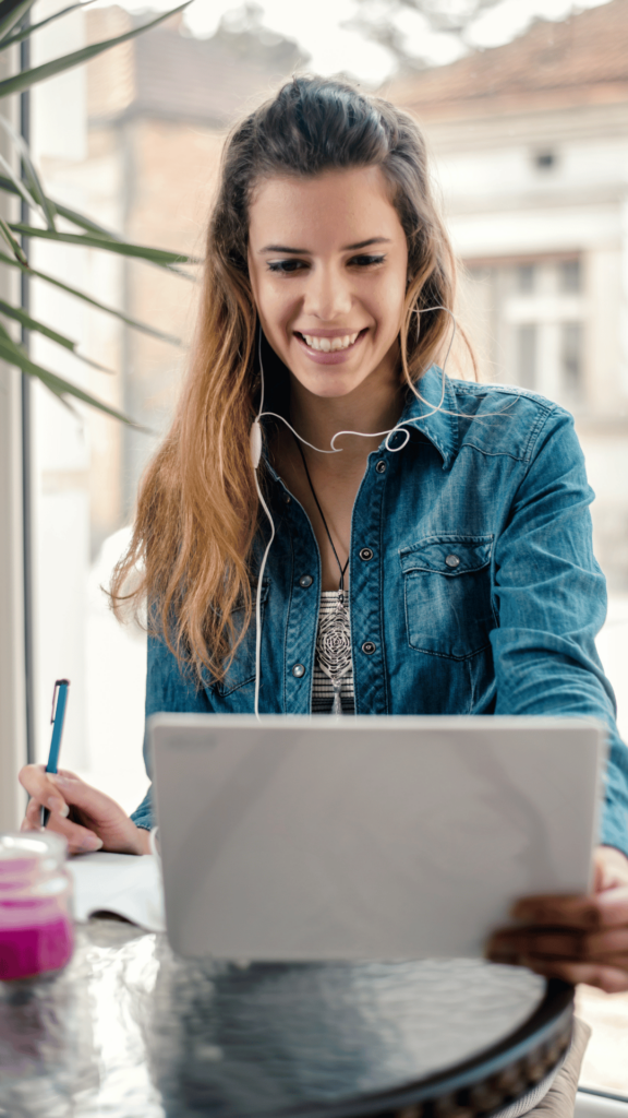 estudando os cursos gratuitos uniftec